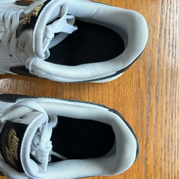 Nike Air Force 1 Low Leather Athletic Shoes White Black Gold  Women’s Size 8 - Picture 6 of 11